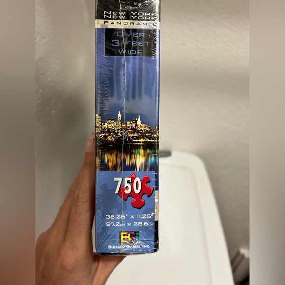 Vintage Twin Towers Puzzle - Picture 3 of 3